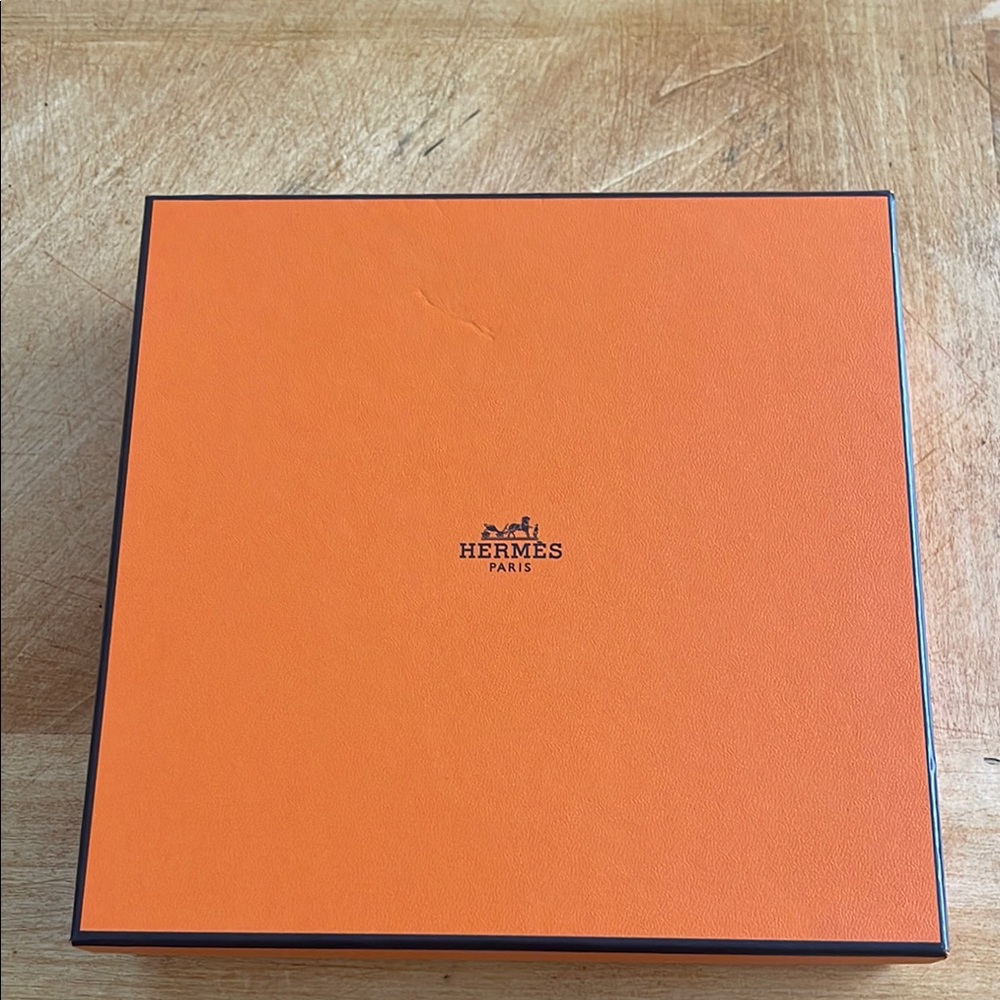 Hermès Orange Gift Box